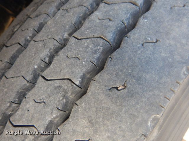 image for item GF9094 2011 Peterbilt 389 semi truck