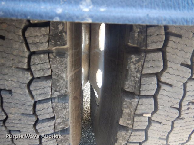 image for item GF9094 2011 Peterbilt 389 semi truck