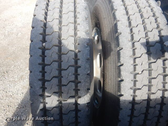 image for item GF9094 2011 Peterbilt 389 semi truck