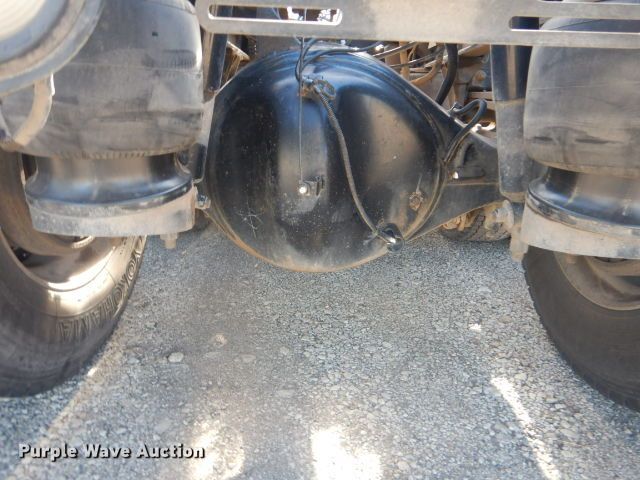 image for item GF9094 2011 Peterbilt 389 semi truck