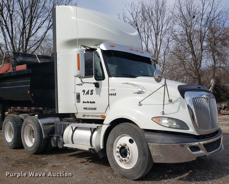 image for item GG9591 2012 International ProStar Plus 122 semi truck