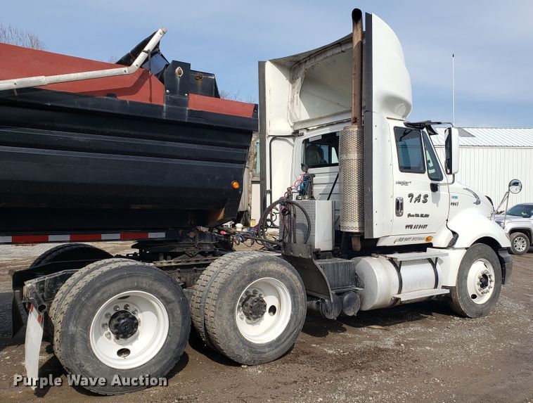 image for item GG9591 2012 International ProStar Plus 122 semi truck