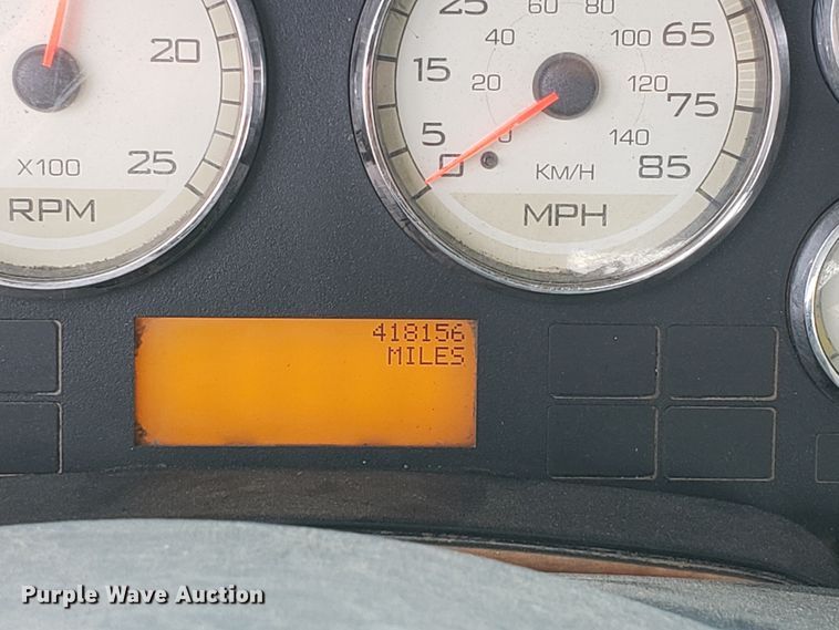 image for item GG9591 2012 International ProStar Plus 122 semi truck