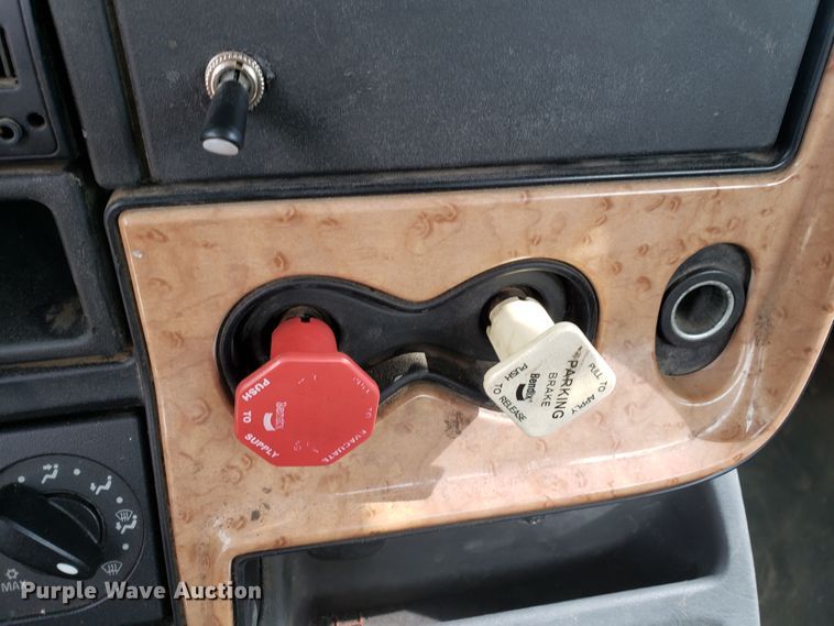 image for item GG9591 2012 International ProStar Plus 122 semi truck