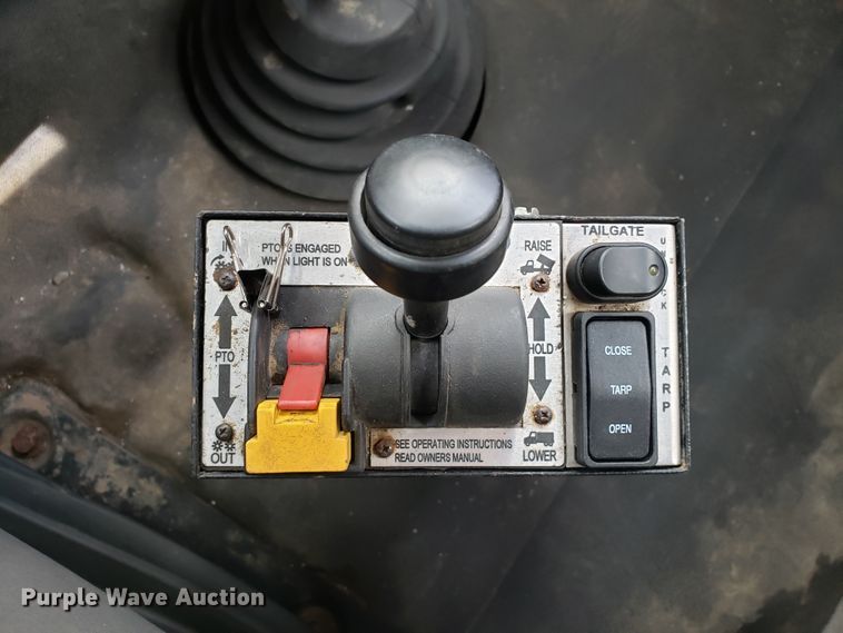 image for item GG9591 2012 International ProStar Plus 122 semi truck