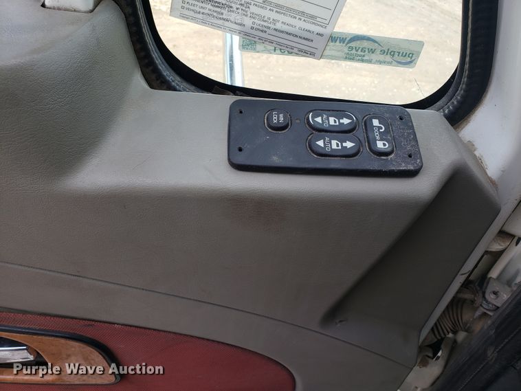 image for item GG9591 2012 International ProStar Plus 122 semi truck