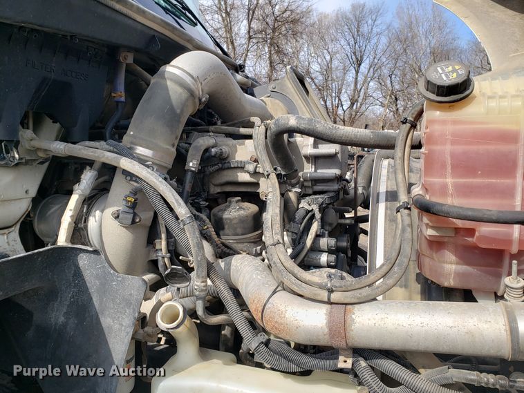 image for item GG9591 2012 International ProStar Plus 122 semi truck