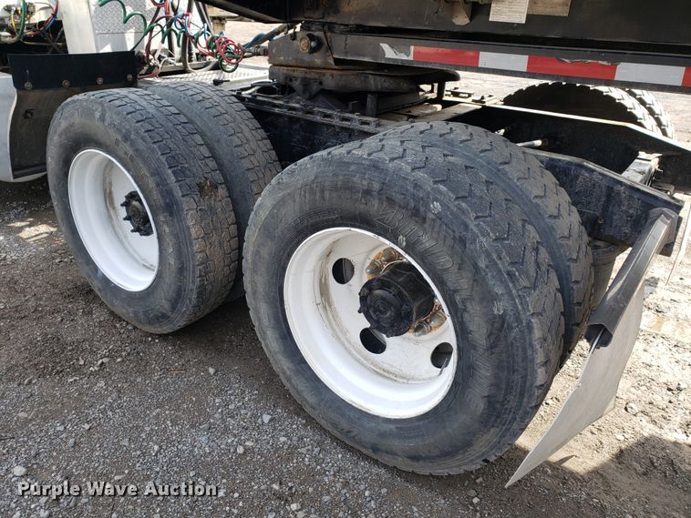 image for item GG9591 2012 International ProStar Plus 122 semi truck