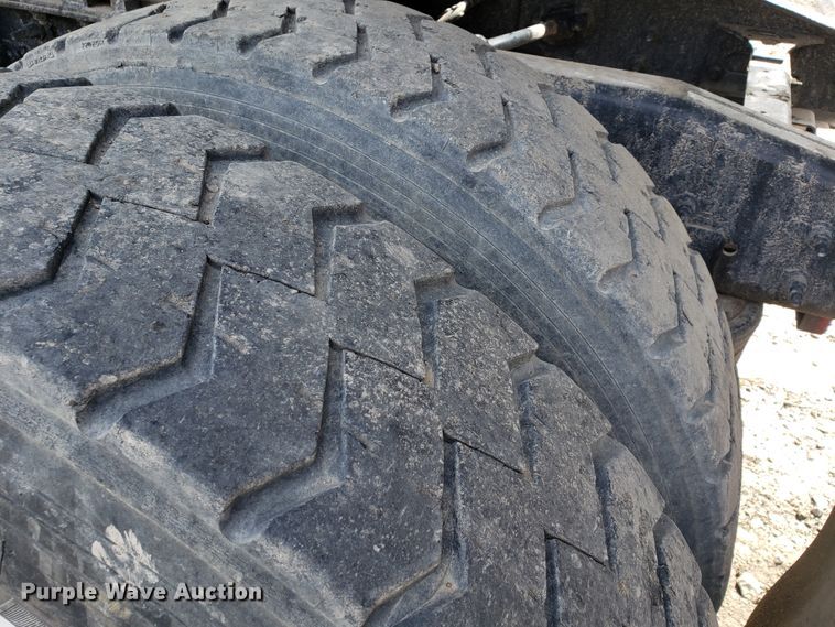 image for item GG9591 2012 International ProStar Plus 122 semi truck