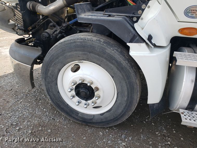 image for item GG9591 2012 International ProStar Plus 122 semi truck