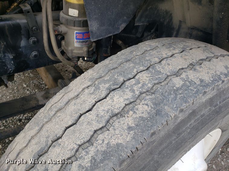 image for item GG9591 2012 International ProStar Plus 122 semi truck