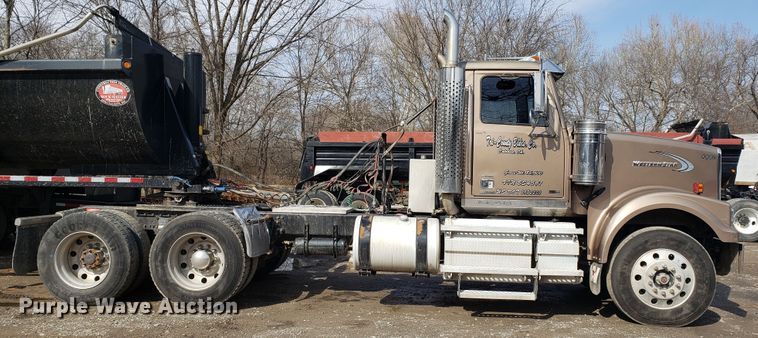 image for item GG9592 2012 Western Star 4900FA semi truck