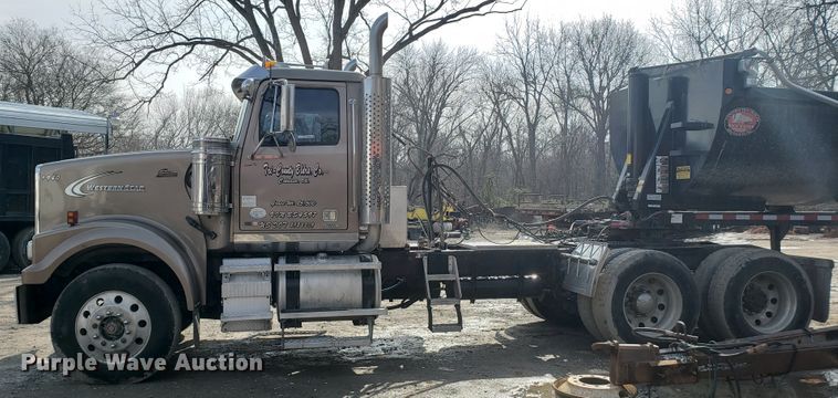 image for item GG9592 2012 Western Star 4900FA semi truck