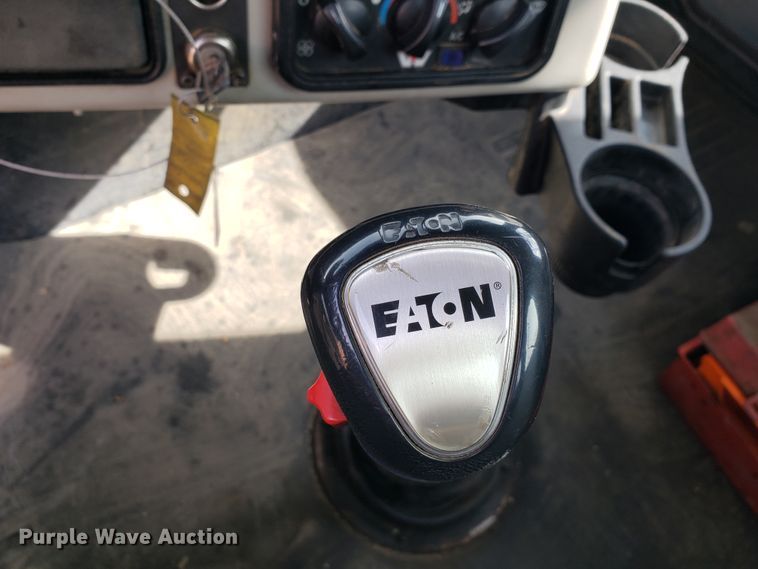 image for item GG9592 2012 Western Star 4900FA semi truck