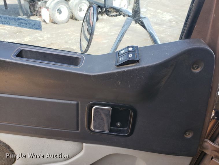 image for item GG9592 2012 Western Star 4900FA semi truck