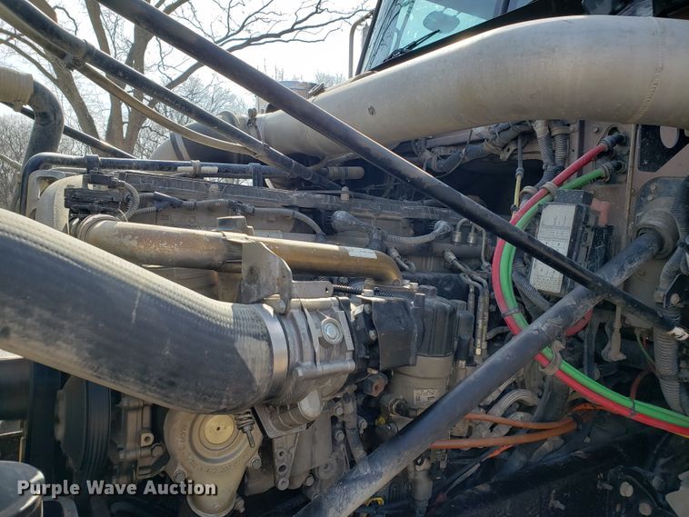 image for item GG9592 2012 Western Star 4900FA semi truck