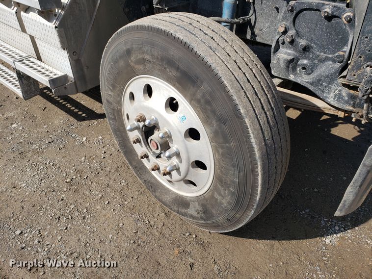 image for item GG9592 2012 Western Star 4900FA semi truck