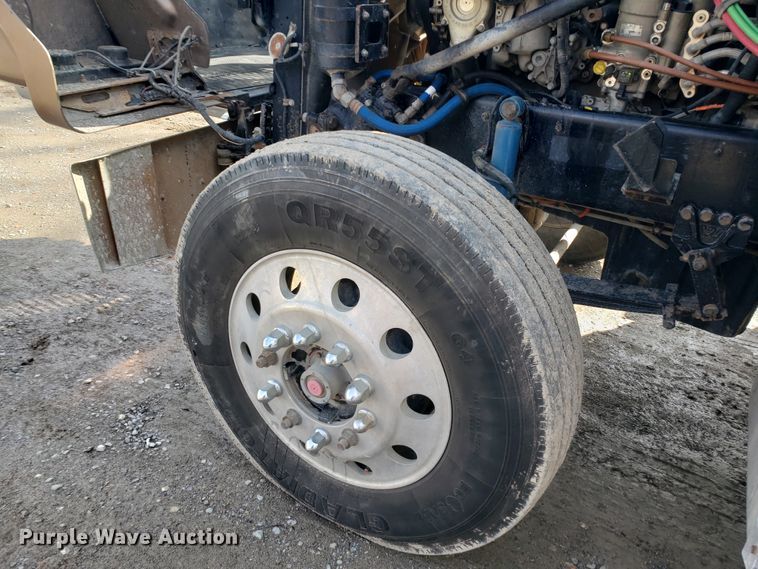 image for item GG9592 2012 Western Star 4900FA semi truck