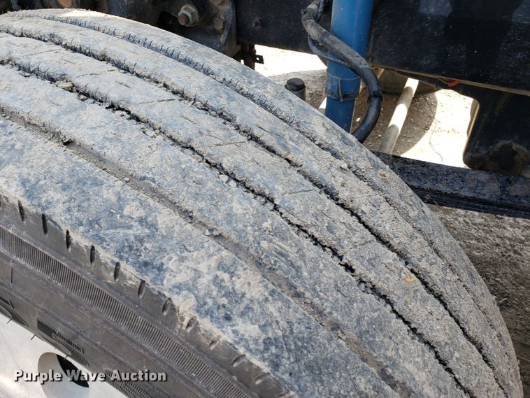 image for item GG9592 2012 Western Star 4900FA semi truck