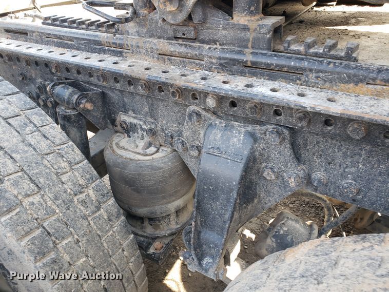 image for item GG9592 2012 Western Star 4900FA semi truck