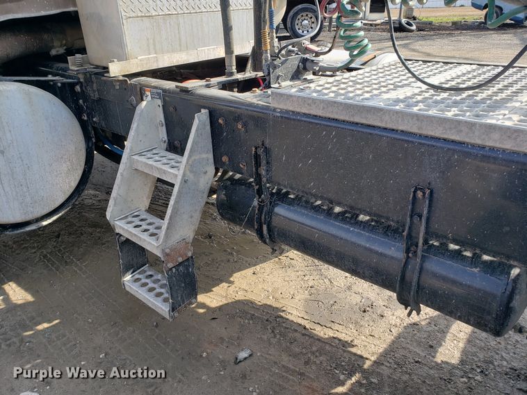 image for item GG9592 2012 Western Star 4900FA semi truck