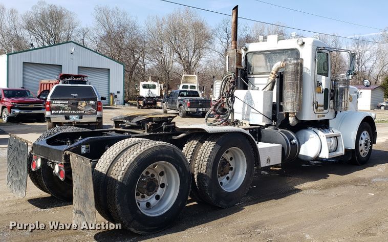 image for item GG9598 2012 Peterbilt 388 semi truck