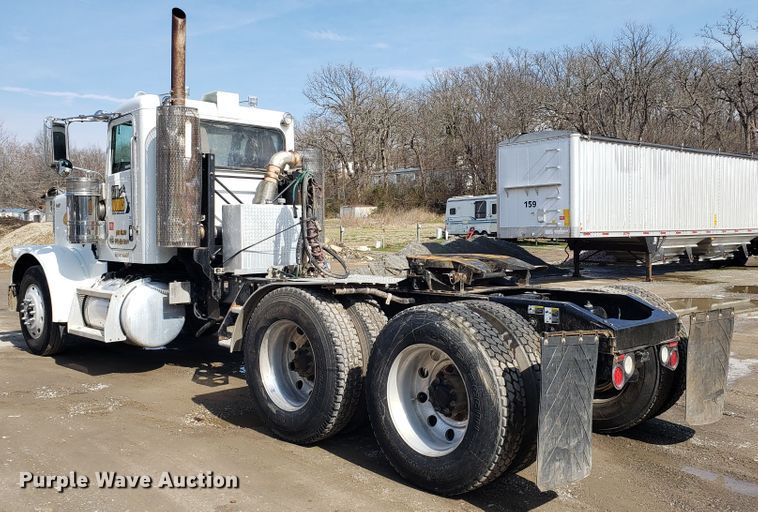 image for item GG9598 2012 Peterbilt 388 semi truck