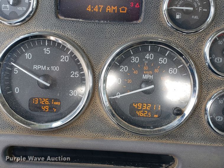 image for item GG9598 2012 Peterbilt 388 semi truck