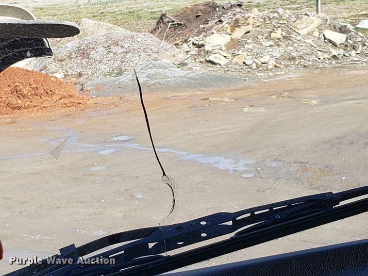 image for item GG9598 2012 Peterbilt 388 semi truck