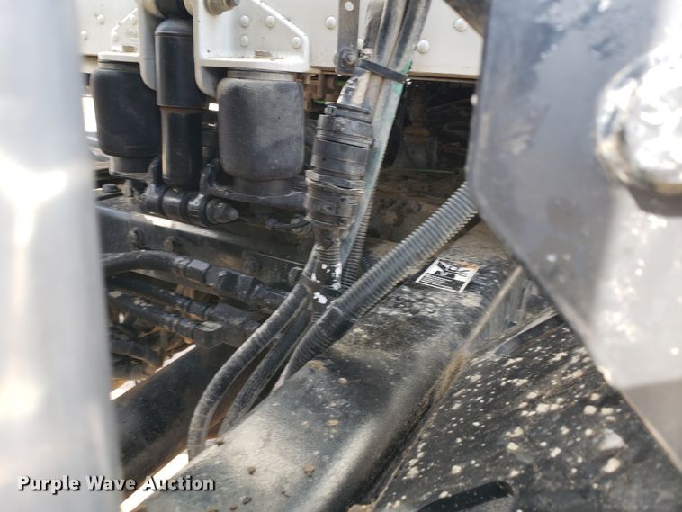 image for item GG9598 2012 Peterbilt 388 semi truck