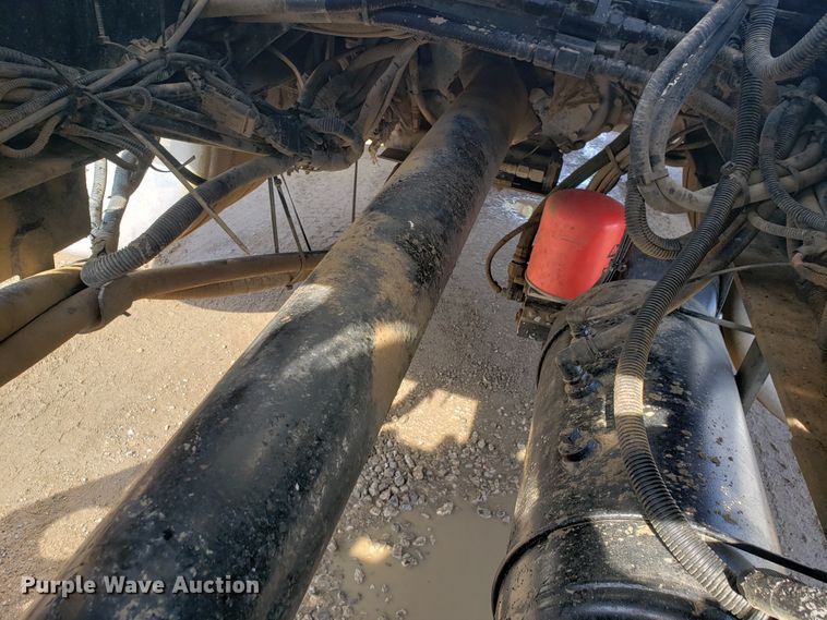 image for item GG9598 2012 Peterbilt 388 semi truck