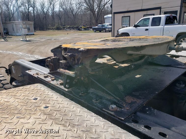 image for item GG9598 2012 Peterbilt 388 semi truck