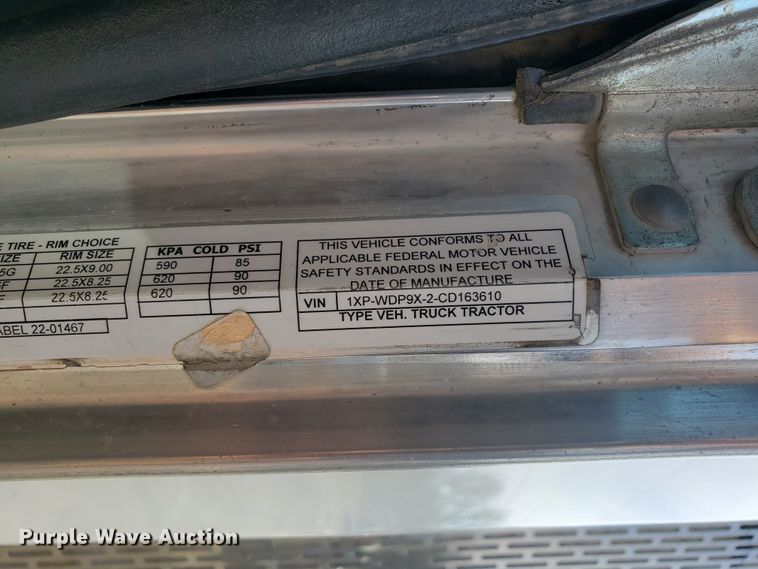 image for item GG9598 2012 Peterbilt 388 semi truck