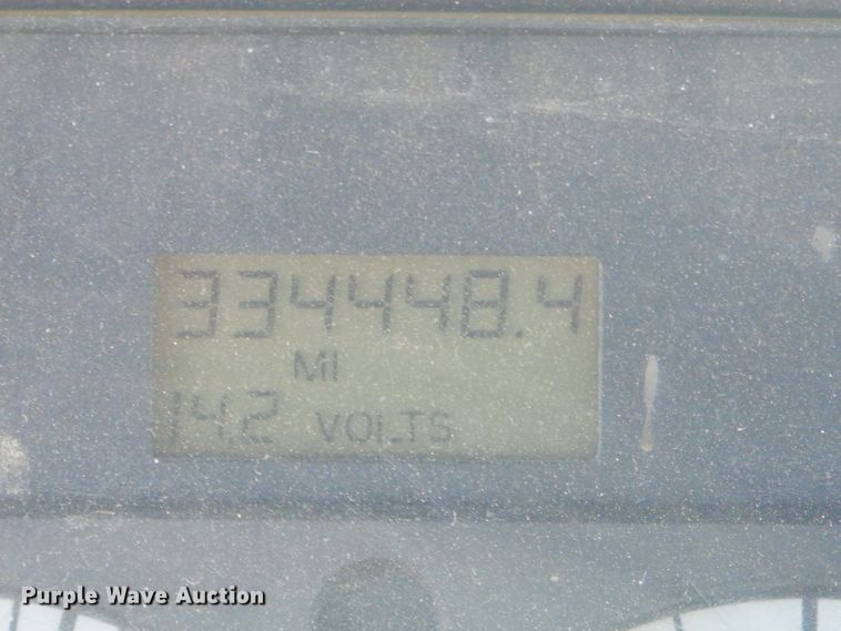 image for item GG9666 2007 Sterling L-Line truck cab and chassis