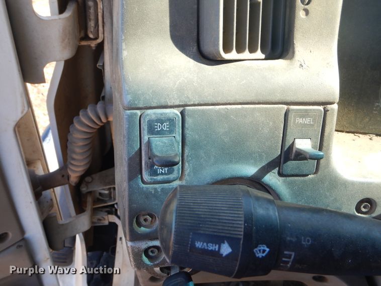 image for item GG9666 2007 Sterling L-Line truck cab and chassis