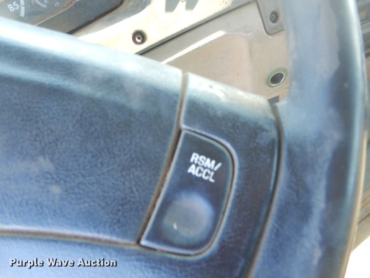 image for item GG9666 2007 Sterling L-Line truck cab and chassis