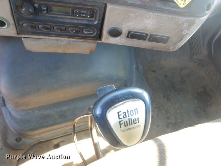 image for item GG9666 2007 Sterling L-Line truck cab and chassis