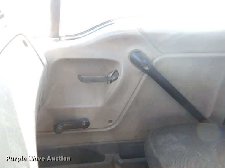 image for item GG9666 2007 Sterling L-Line truck cab and chassis