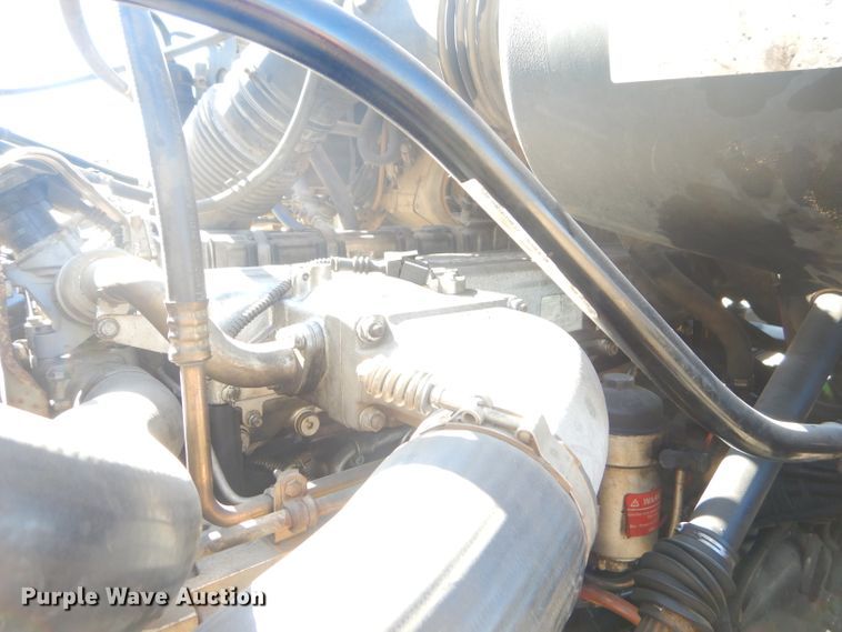 image for item GG9666 2007 Sterling L-Line truck cab and chassis