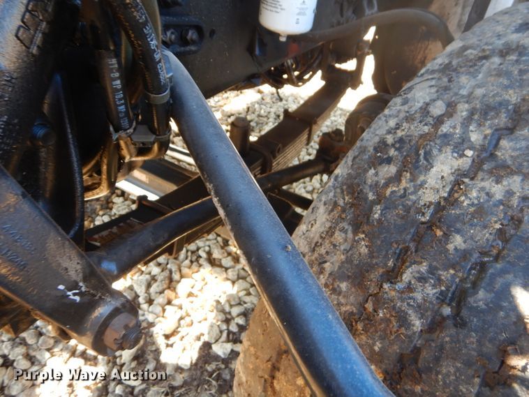 image for item GG9666 2007 Sterling L-Line truck cab and chassis