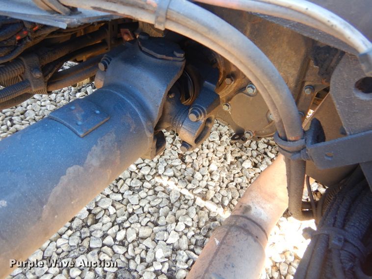 image for item GG9666 2007 Sterling L-Line truck cab and chassis