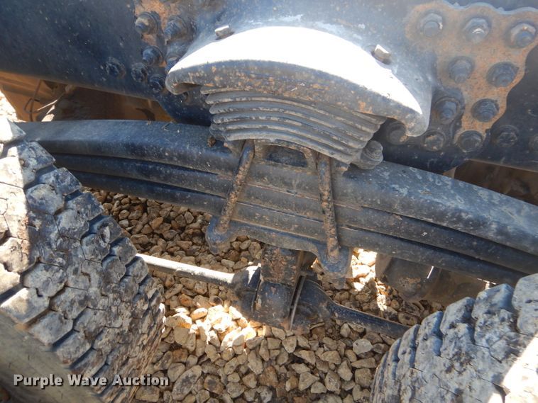 image for item GG9666 2007 Sterling L-Line truck cab and chassis