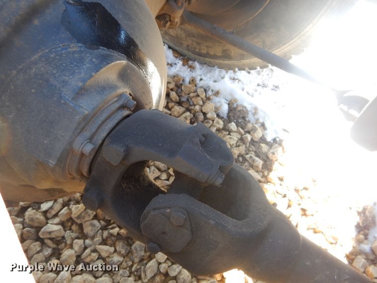 image for item GG9666 2007 Sterling L-Line truck cab and chassis