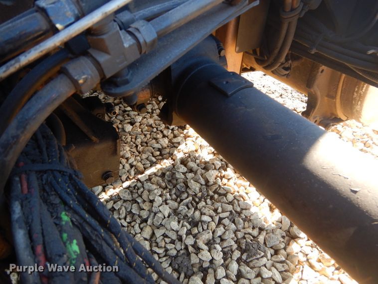 image for item GG9666 2007 Sterling L-Line truck cab and chassis