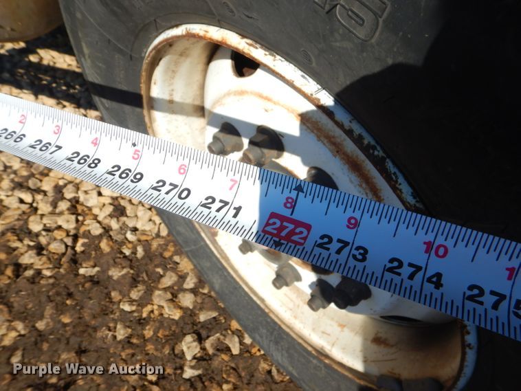 image for item GG9666 2007 Sterling L-Line truck cab and chassis