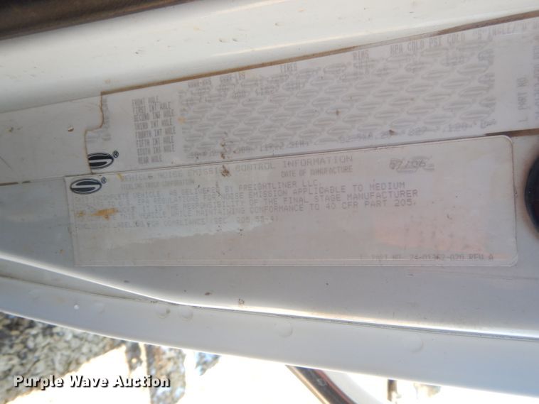 image for item GG9666 2007 Sterling L-Line truck cab and chassis