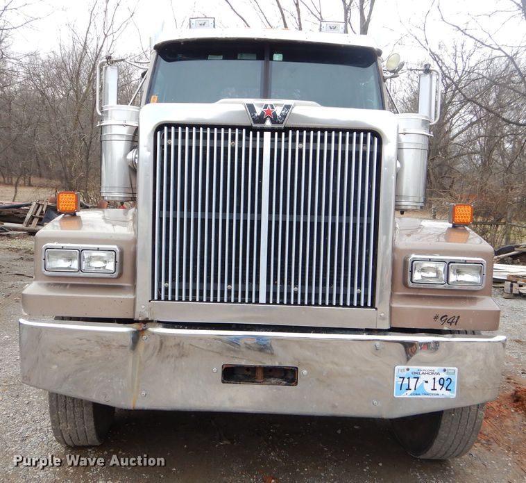 image for item GG9728 2012 Western Star 4900FA semi truck