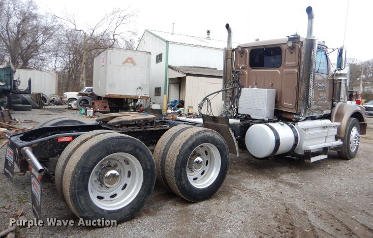 image for item GG9728 2012 Western Star 4900FA semi truck