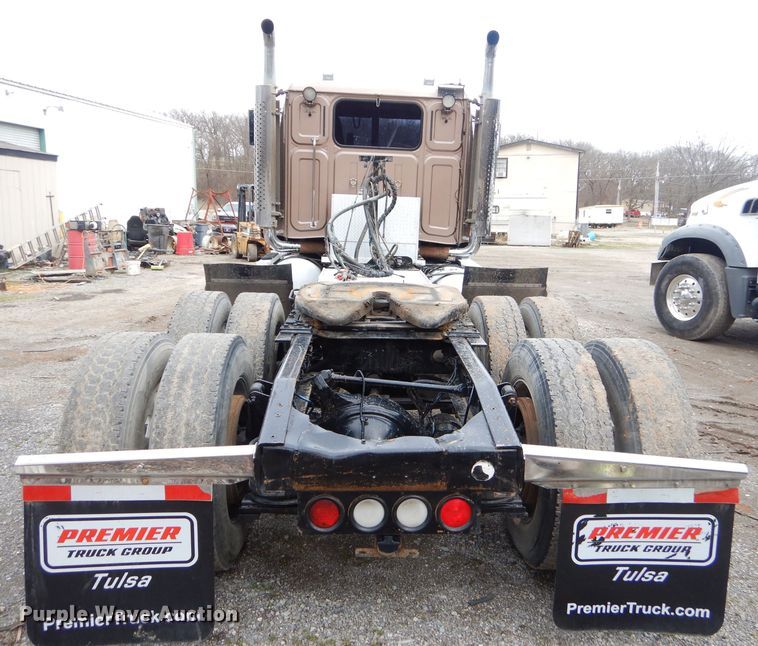 image for item GG9728 2012 Western Star 4900FA semi truck