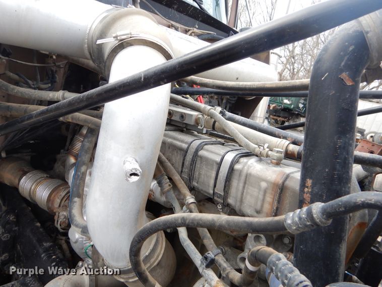 image for item GG9728 2012 Western Star 4900FA semi truck